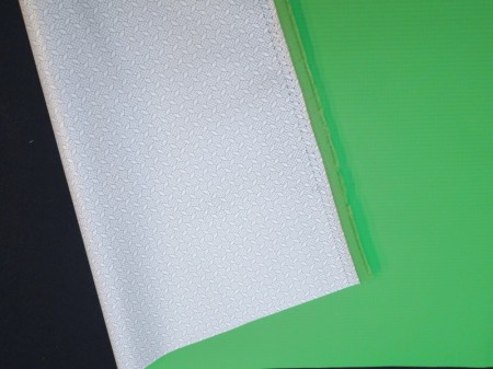 エメラルドグリーン系　ナイロン　2.5層撥水防水透湿コーティング加工　ミニリップ　裏面:幾何学柄