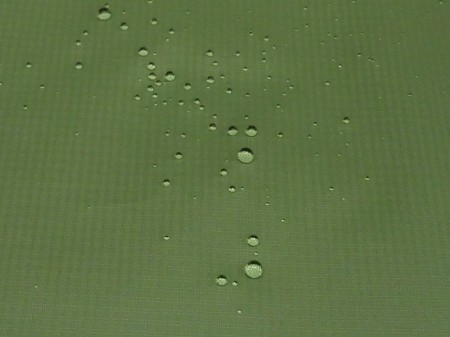 VINE GREEN　ナイロン　2.5層撥水防水透湿コーティング加工　ミニリップ　裏面:幾何学柄